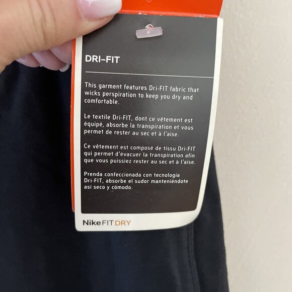 Nike Dri-Fit Training Capri Pants Women's XL Black Workout Yoga Athleisure NWT - Picture 2 of 10